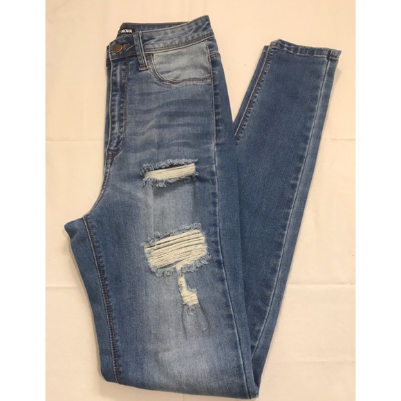 ❤️SOLD❤️ FASHION NOVA HIGH WAISTED SKINNY JEANS